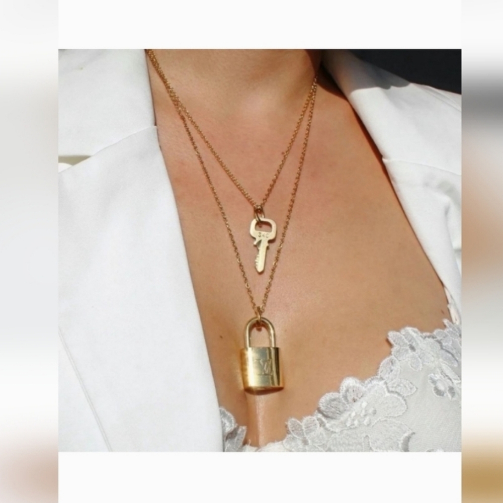 #308🔥 Louis Vuitton Lock And Key with gp Chain - Picture 3 of 12